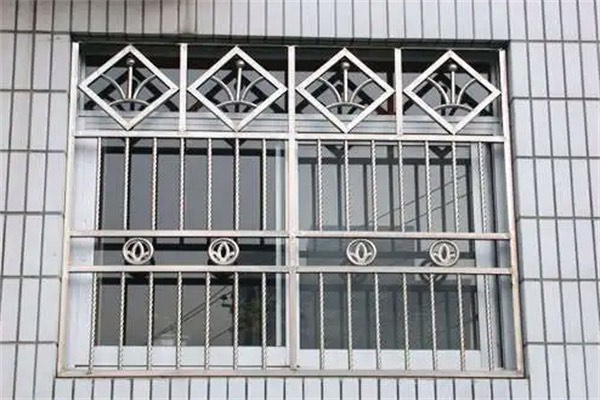 网络图片(侵删) 网络图片(侵删)