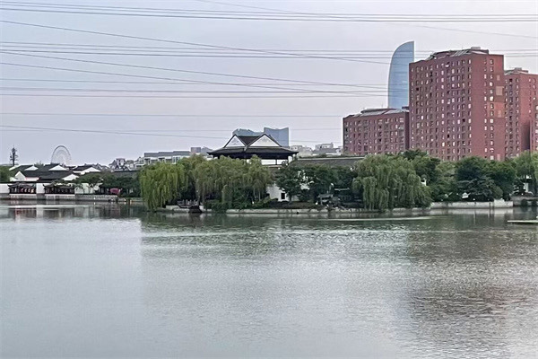 网络图片(侵删) 网络图片(侵删)