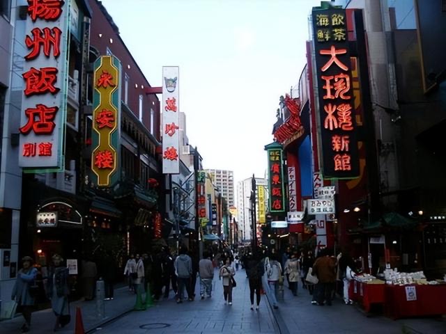 网络图片(侵删) 网络图片(侵删)