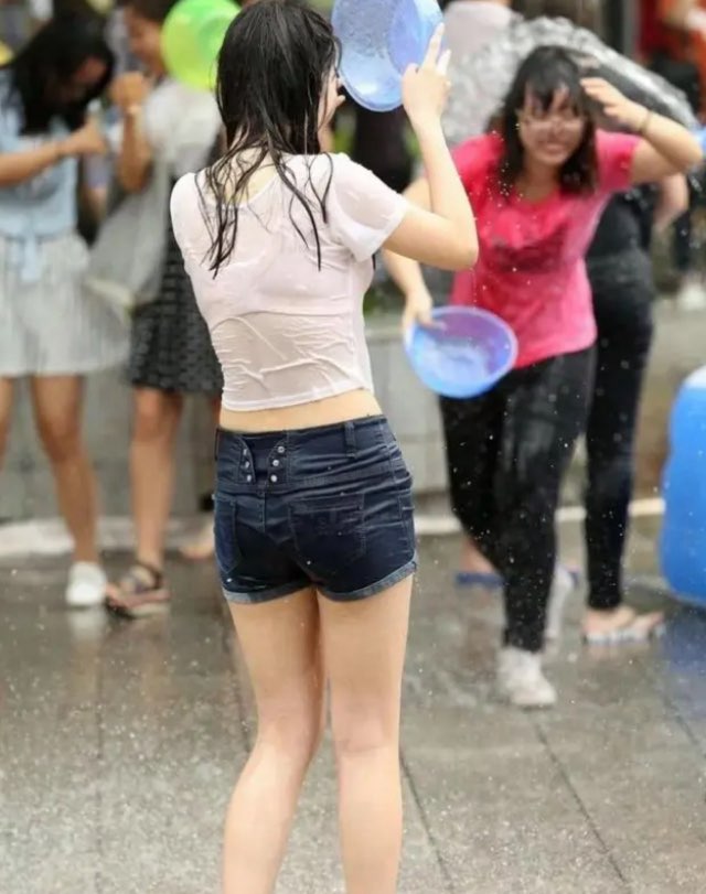 网络图片(侵删) 网络图片(侵删)