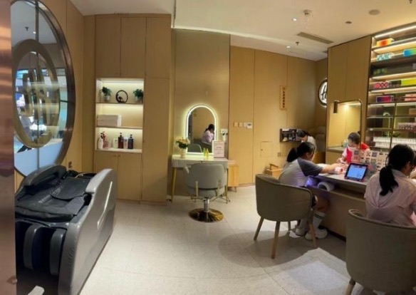 网络图片(侵删) 网络图片(侵删)