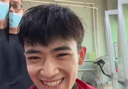 网络图片(侵删) 网络图片(侵删)