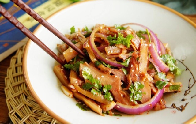 网络图片(侵删) 网络图片(侵删)