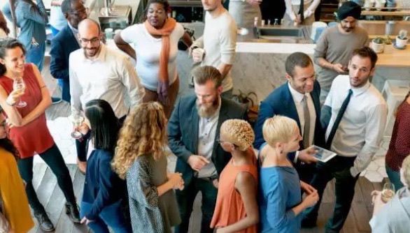 网络图片(侵删) 网络图片(侵删)