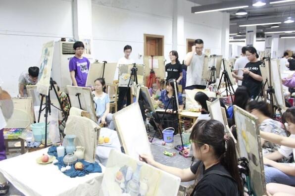 网络图片(侵删) 网络图片(侵删)