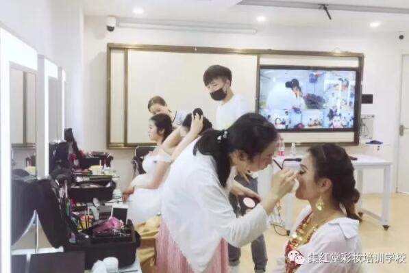 网络图片(侵删) 网络图片(侵删)