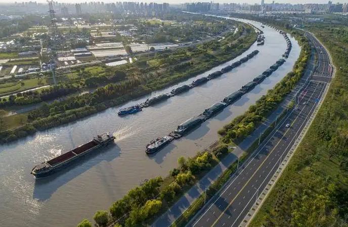 网络图片(侵删) 网络图片(侵删)