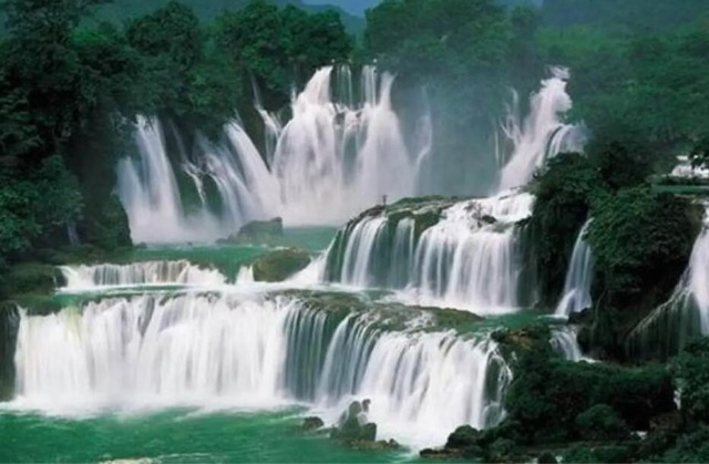 网络图片(侵删) 网络图片(侵删)