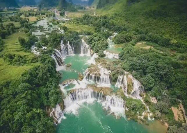 网络图片(侵删) 网络图片(侵删)