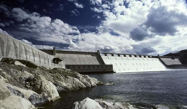 网络图片(侵删) 网络图片(侵删)