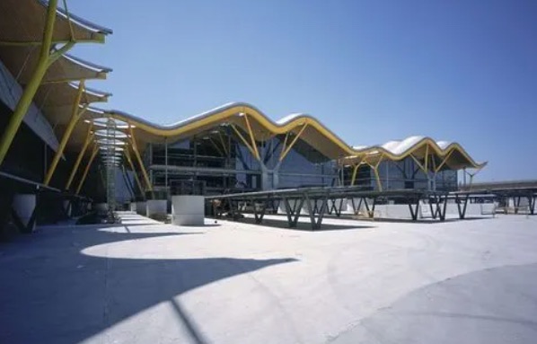 网络图片(侵删) 网络图片(侵删)