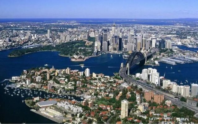 网络图片(侵删) 网络图片(侵删)