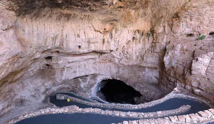 网络图片(侵删) 网络图片(侵删)