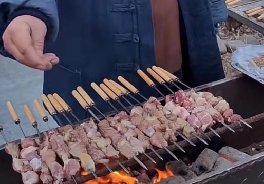 网络图片(侵删) 网络图片(侵删)