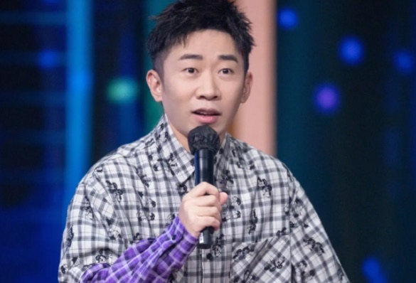 网络图片(侵删) 网络图片(侵删)