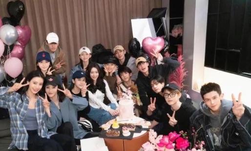 网络图片(侵删) 网络图片(侵删)