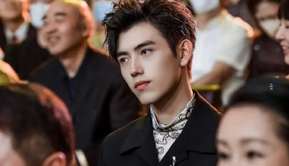 网络图片(侵删) 网络图片(侵删)