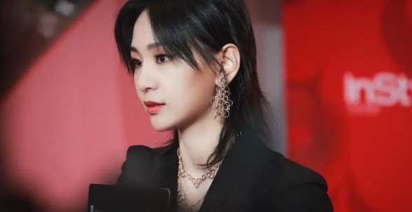 网络图片(侵删) 网络图片(侵删)