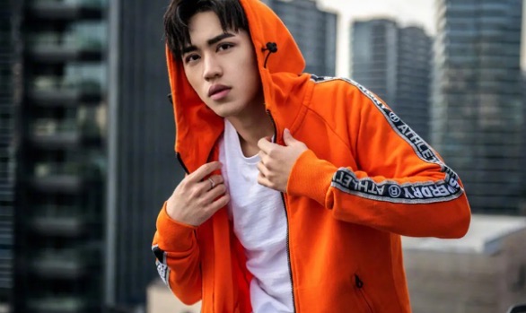 网络图片(侵删) 网络图片(侵删)