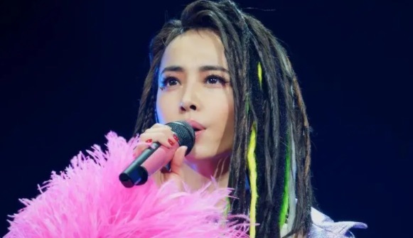 网络图片(侵删) 网络图片(侵删)