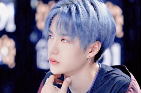 网络图片(侵删) 网络图片(侵删)