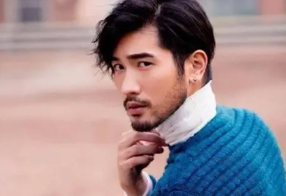 网络图片(侵删) 网络图片(侵删)