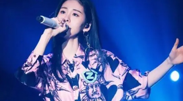 网络图片(侵删) 网络图片(侵删)