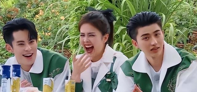 网络图片(侵删) 网络图片(侵删)