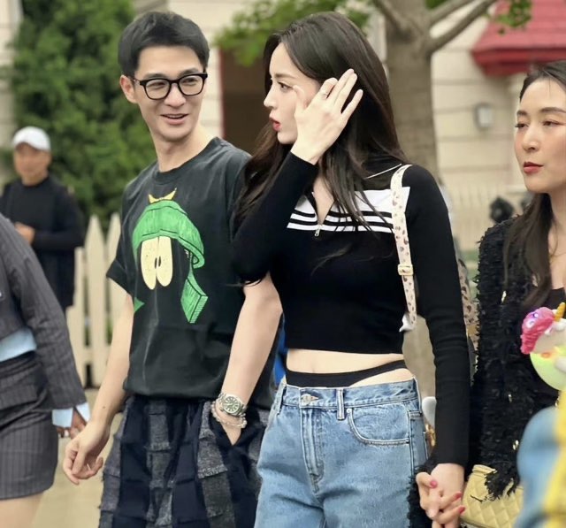 网络图片(侵删) 网络图片(侵删)