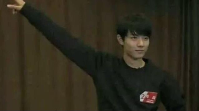 网络图片(侵删) 网络图片(侵删)