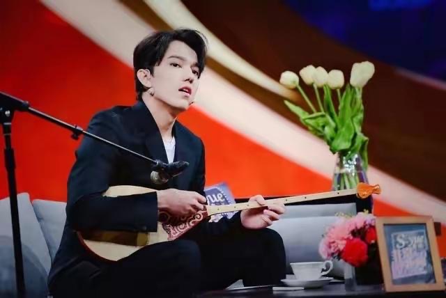 网络图片(侵删) 网络图片(侵删)