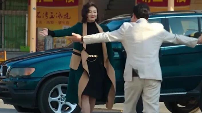 网络图片(侵删) 网络图片(侵删)