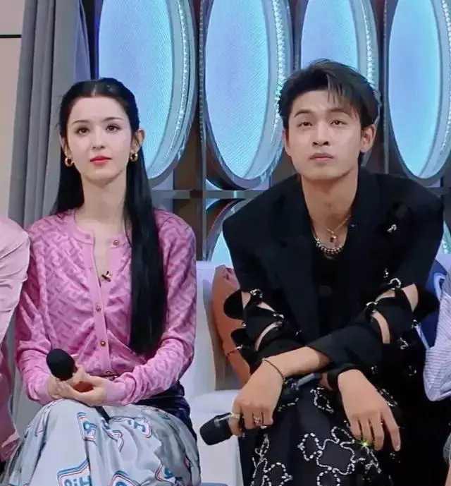 网络图片(侵删) 网络图片(侵删)