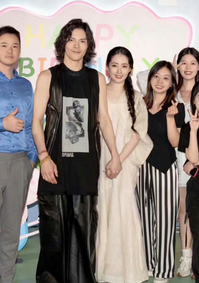 网络图片(侵删) 网络图片(侵删)