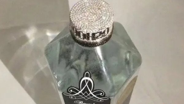 网络图片(侵删) 网络图片(侵删)