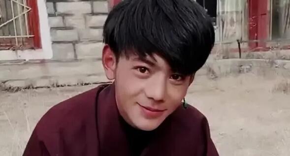 网络图片(侵删) 网络图片(侵删)