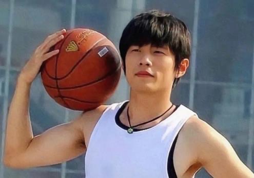 网络图片(侵删) 网络图片(侵删)