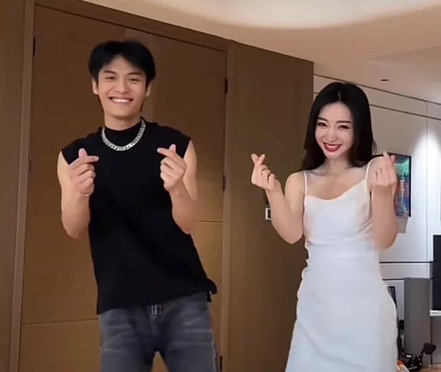 网络图片(侵删) 网络图片(侵删)