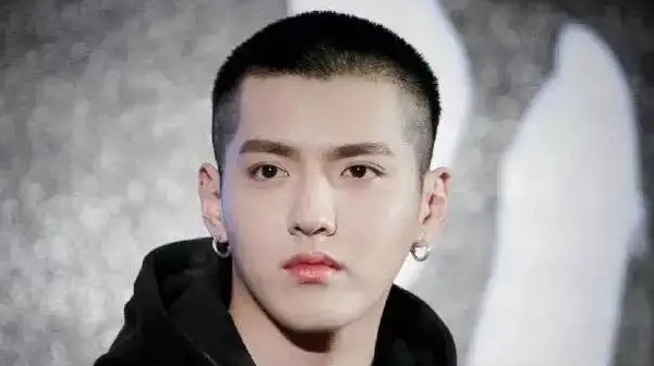 网络图片(侵删) 网络图片(侵删)