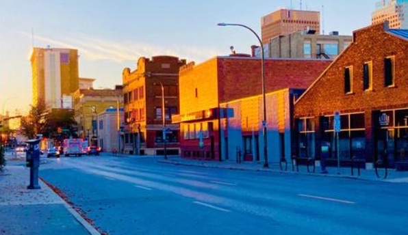 网络图片(侵删) 网络图片(侵删)