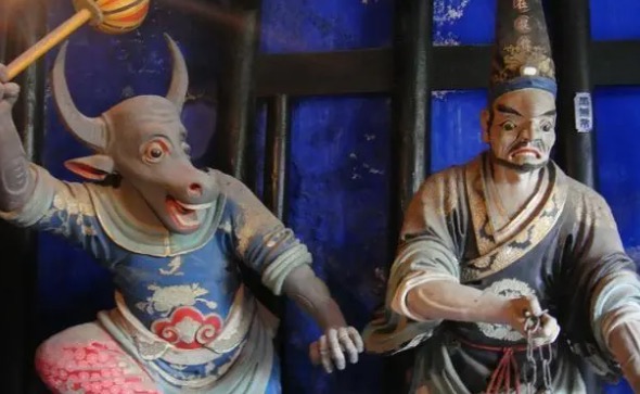 网络图片(侵删) 网络图片(侵删)