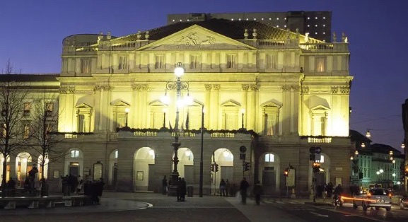 网络图片(侵删) 网络图片(侵删)