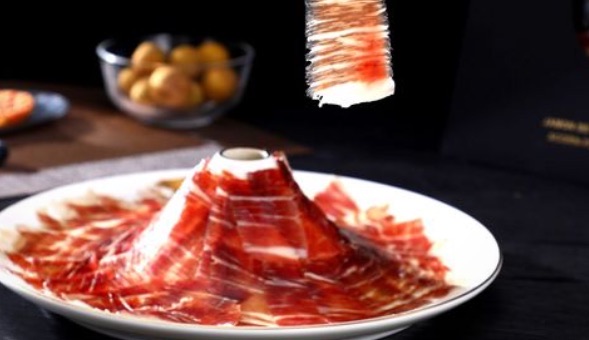 网络图片(侵删) 网络图片(侵删)