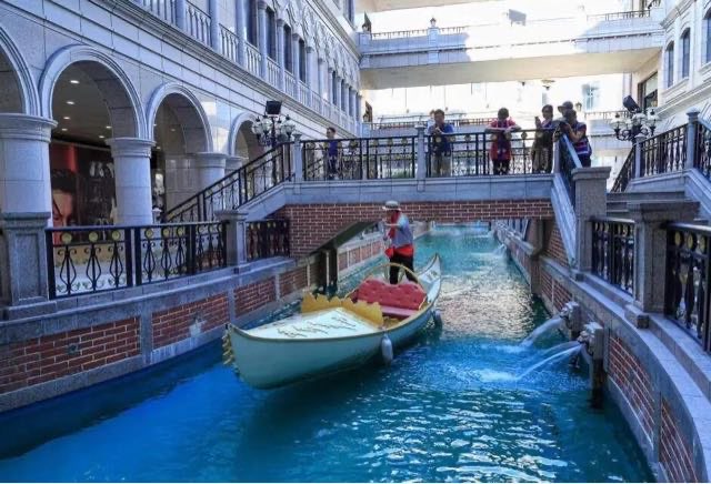 网络图片(侵删) 网络图片(侵删)