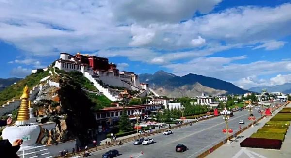 网络图片(侵删) 网络图片(侵删)