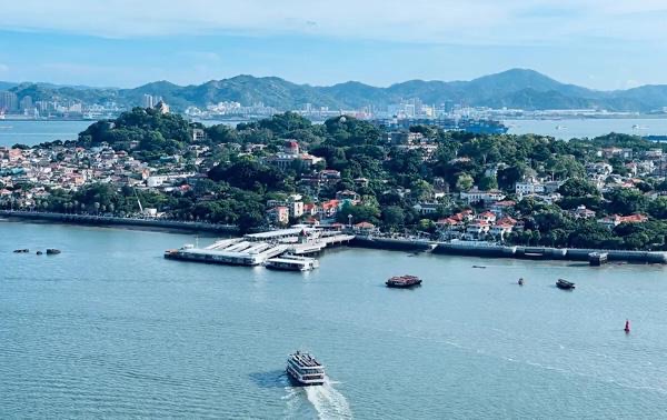 网络图片(侵删) 网络图片(侵删)