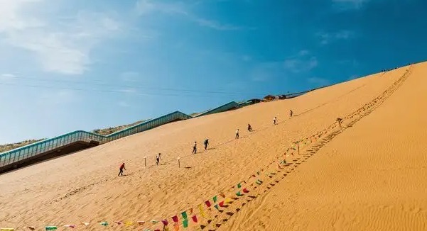 网络图片(侵删) 网络图片(侵删)