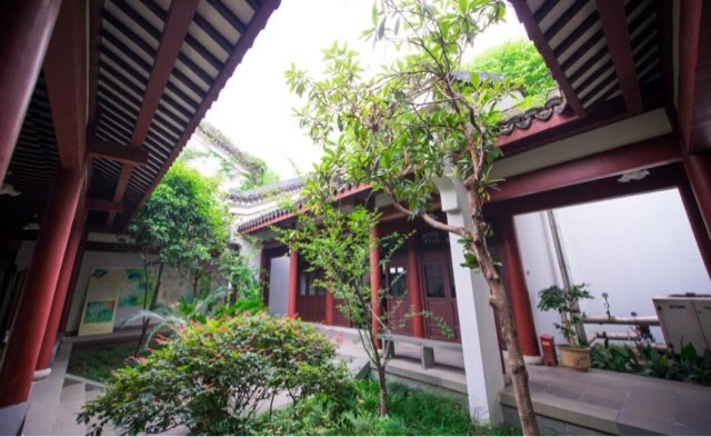 网络图片(侵删) 网络图片(侵删)