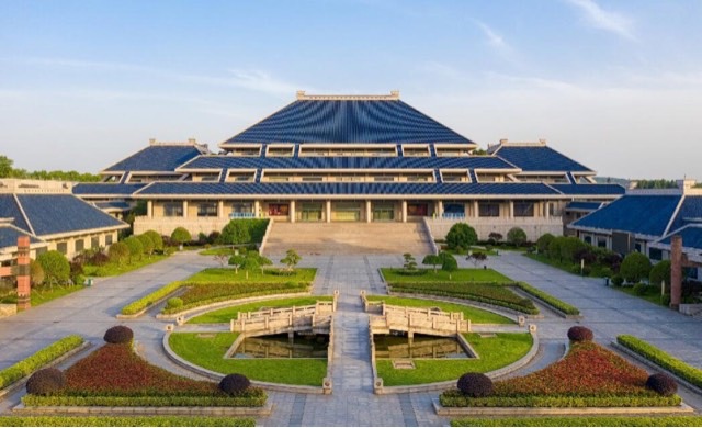 网络图片(侵删) 网络图片(侵删)