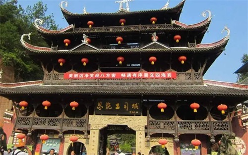 网络图片(侵删) 网络图片(侵删)